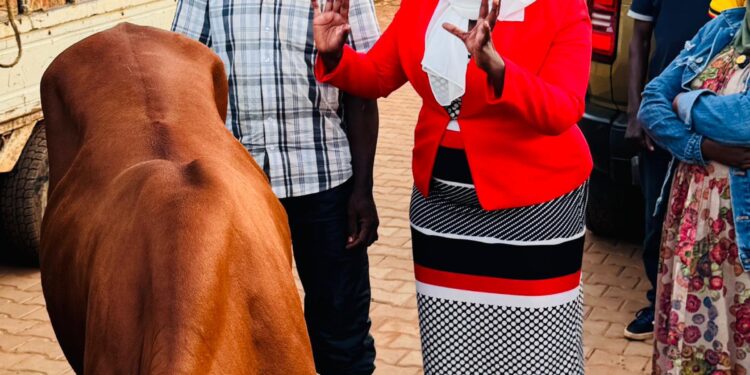 Namyalo Delivers Museveni’s Eid Package to Kawaala Muslims